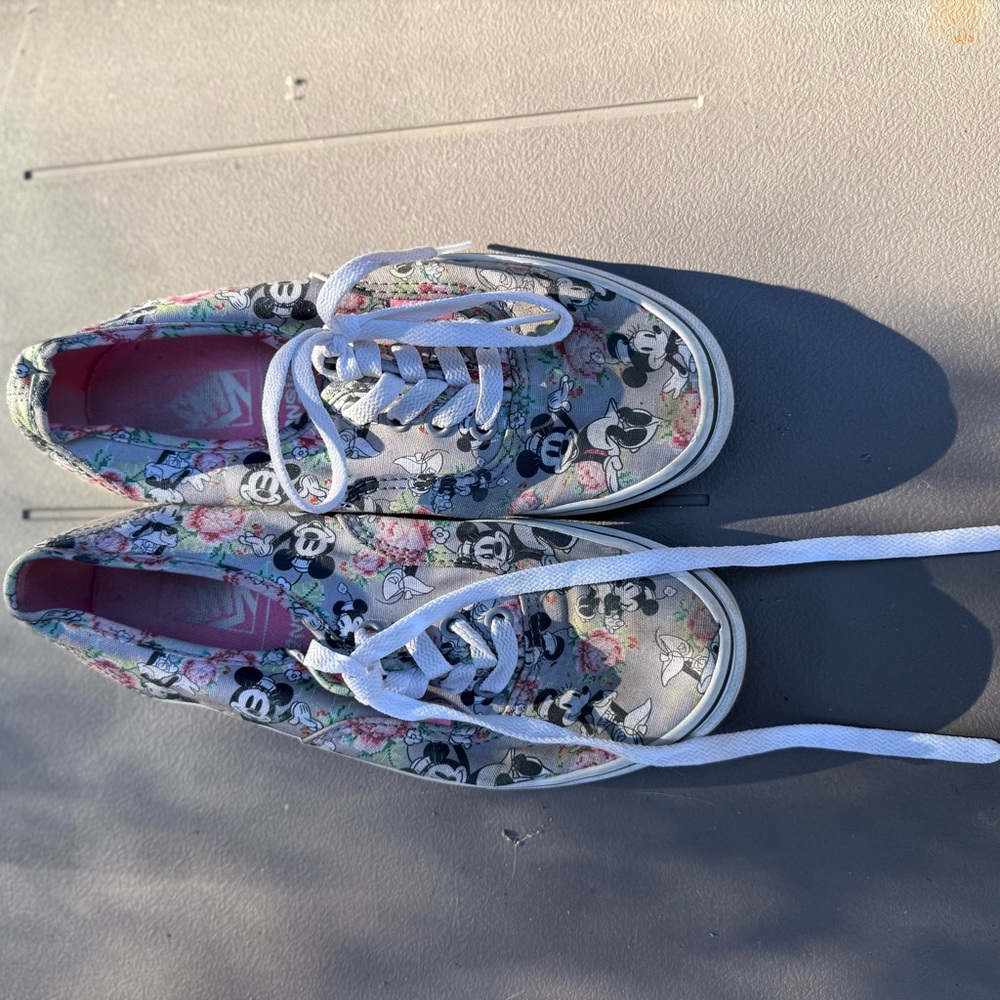 Floral Print Women's Minnie Mouse Vans Sneakers
